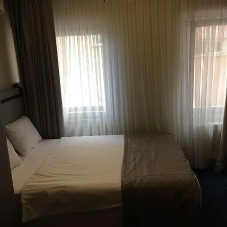 Acar Hotel *